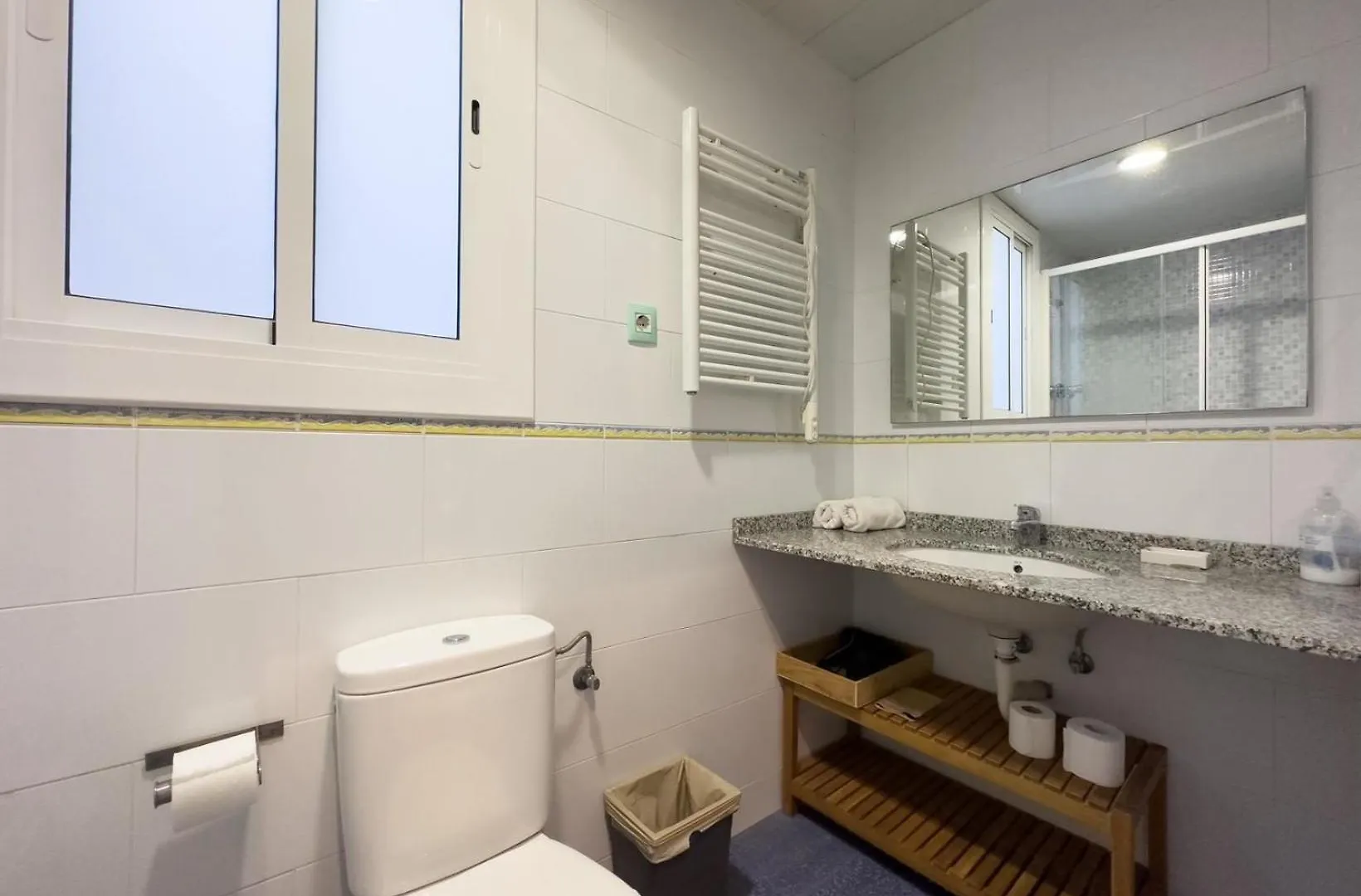 Ferienwohnung Fuer 3 Personen Ca 38 Qm In Barcelona-Gracia, Costa Brava Costa Del Maresme Apartment