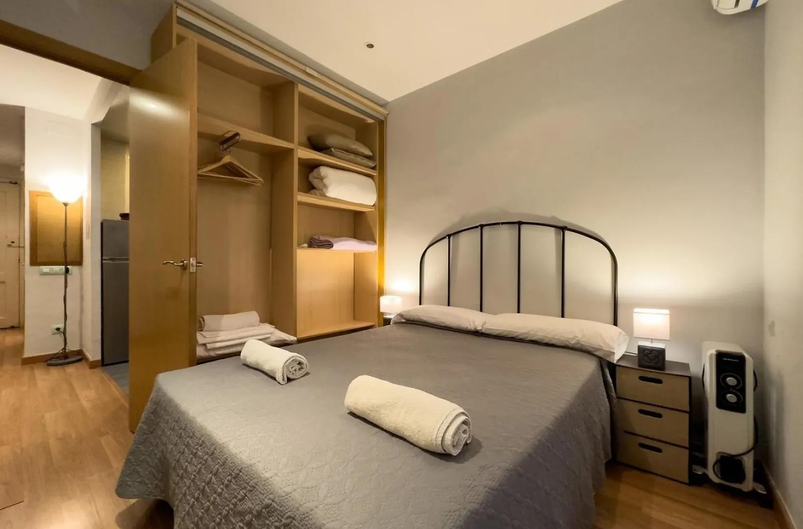 Ferienwohnung Fuer 3 Personen Ca 38 Qm In Barcelona-Gracia, Costa Brava Costa Del Maresme 0*, Barcelona Spain