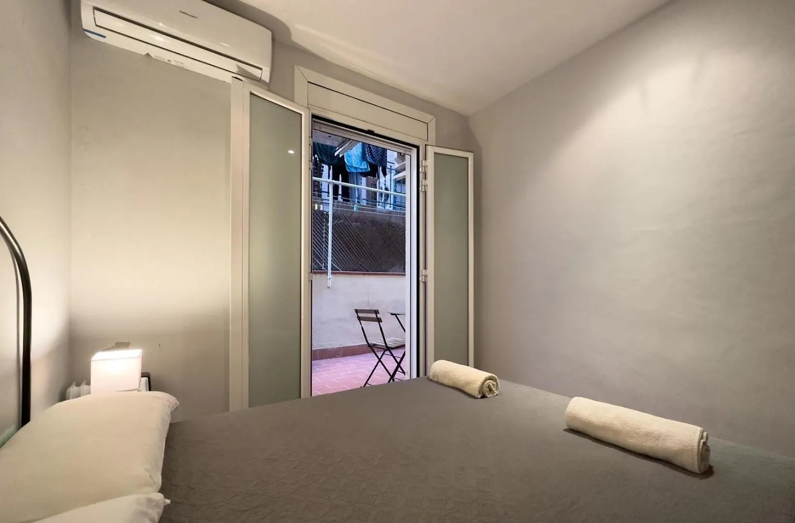 Ferienwohnung Fuer 3 Personen Ca 38 Qm In Barcelona-Gracia, Costa Brava Costa Del Maresme 0*, Barcelona