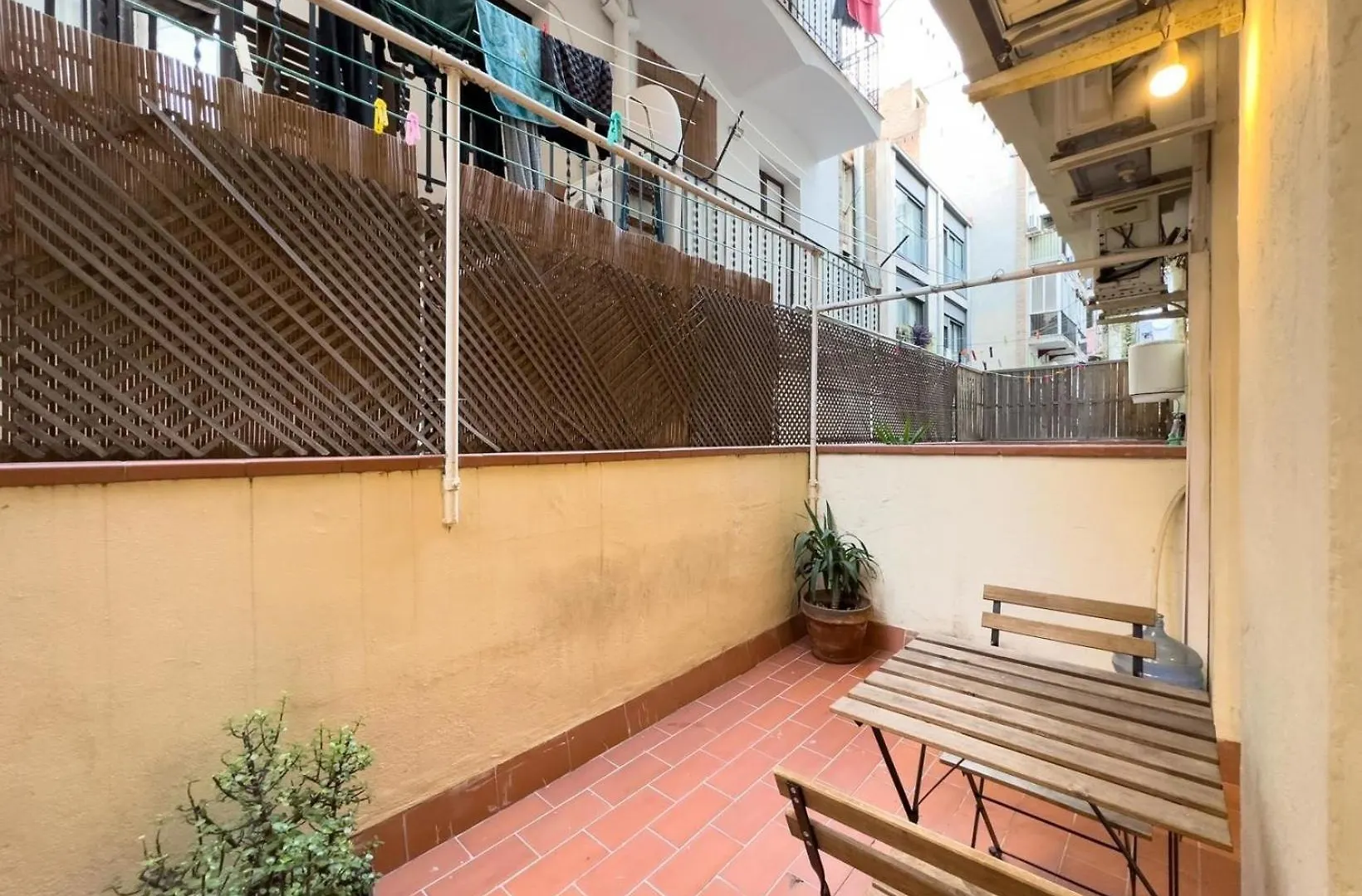 Ferienwohnung Fuer 3 Personen Ca 38 Qm In Barcelona-Gracia, Costa Brava Costa Del Maresme Apartment Barcelona